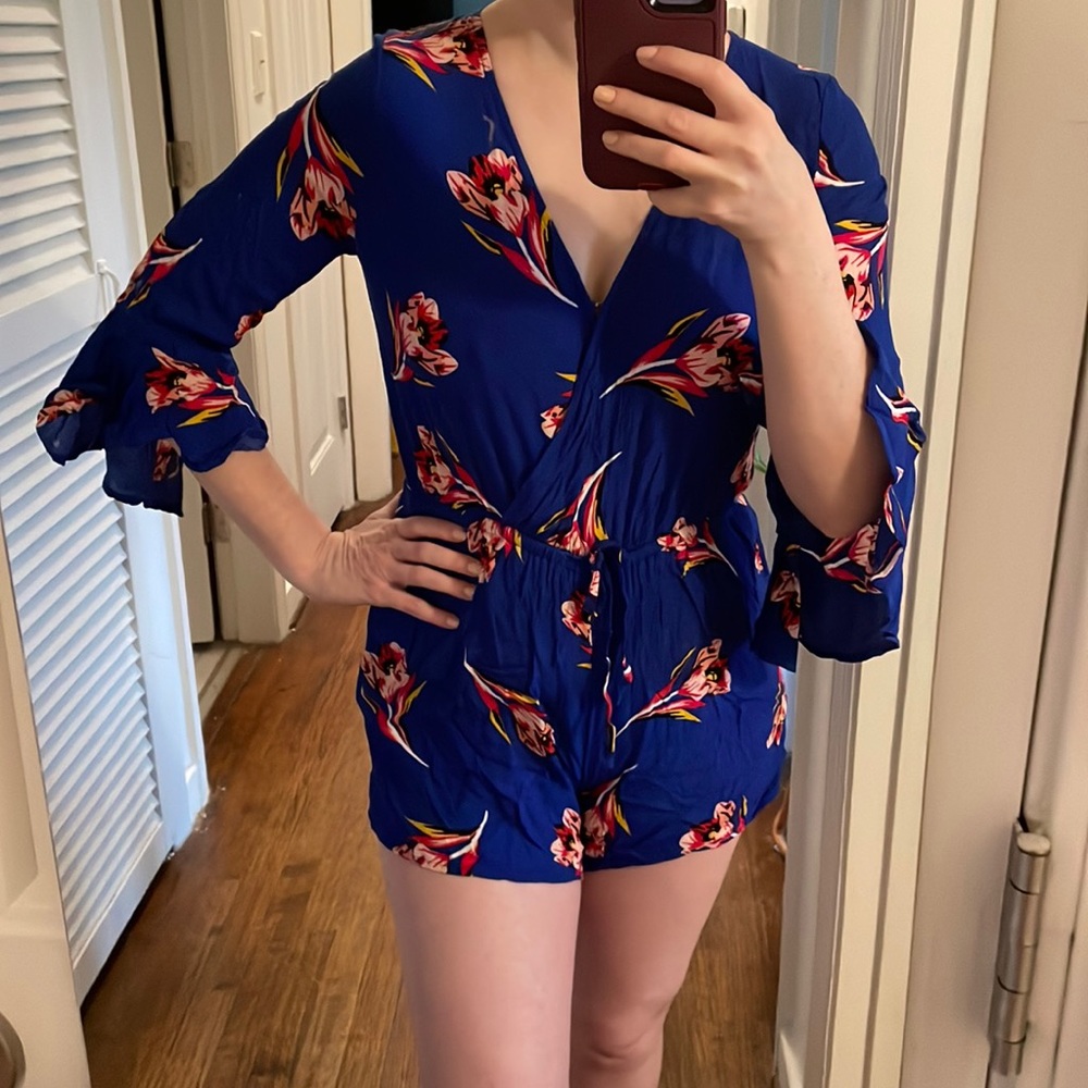 Express floral romper with stretchy tie waist